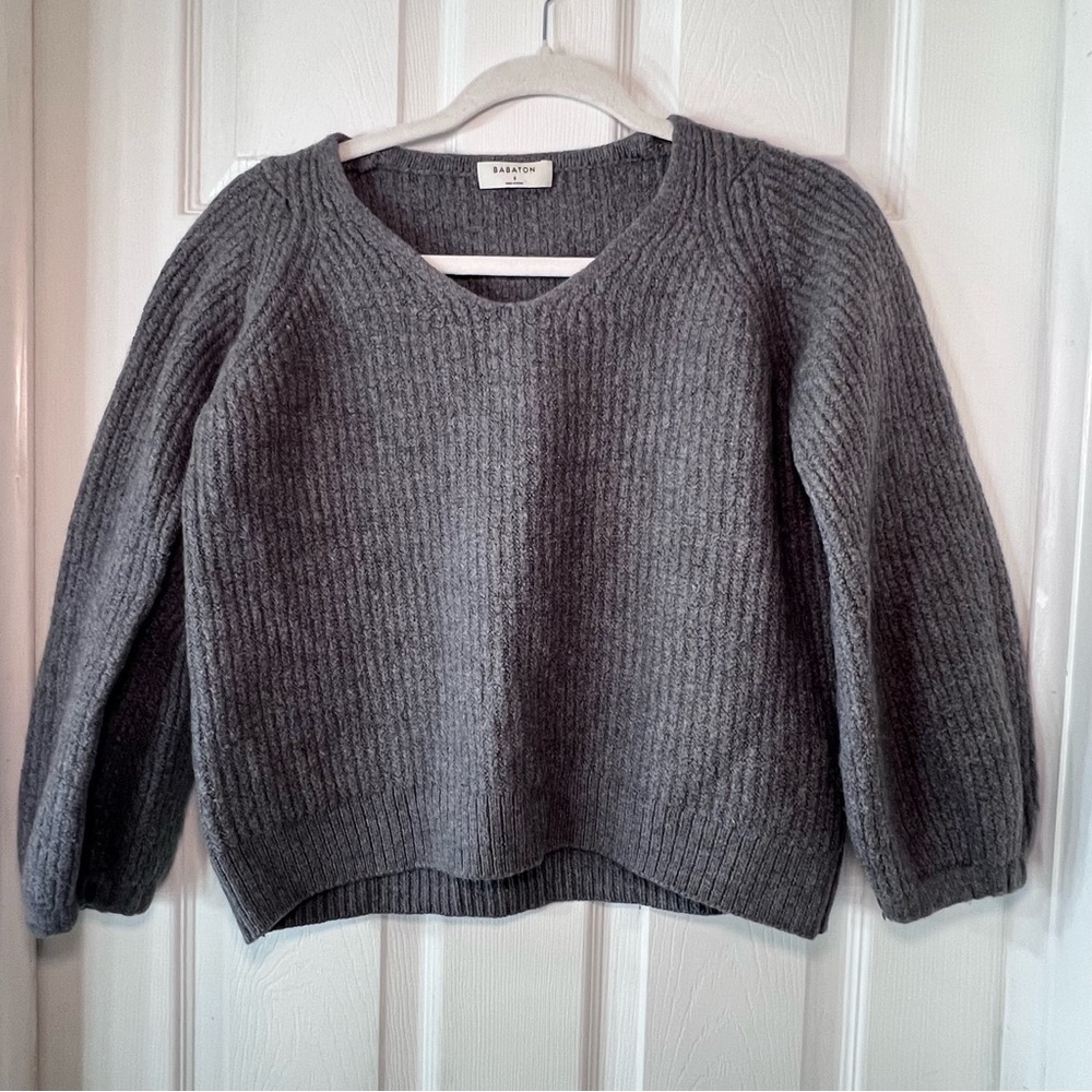 Aritzia Babaton Gray Women's Sweater Size Small‎ 100% Wool